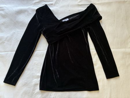 Velvet asymmetric off-shoulder top from Reiss - XS S