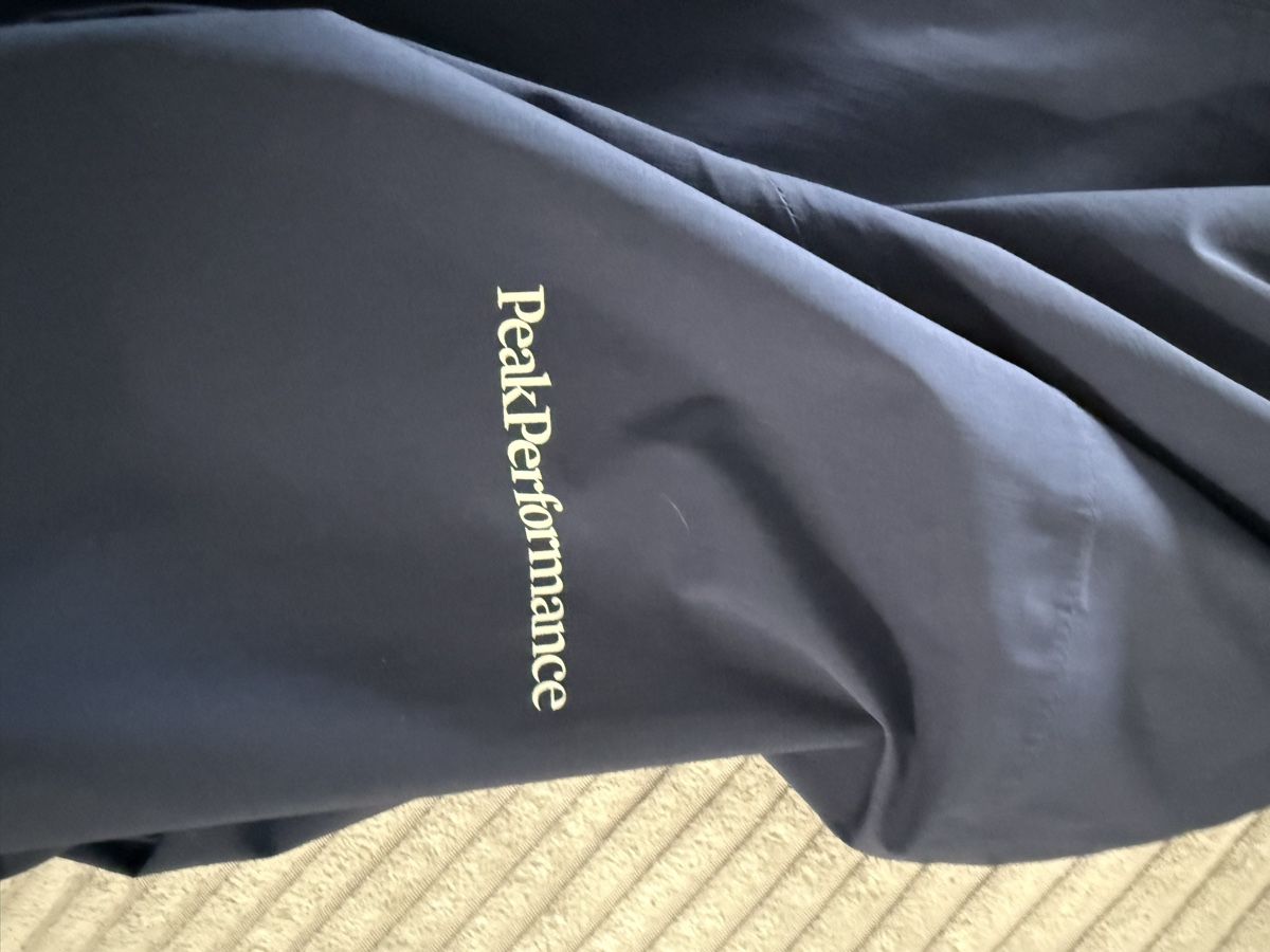 Peak Performance Jacken: Peak Performance Jacke – Gebraucht aus Au ZH von flo_b2cl 3