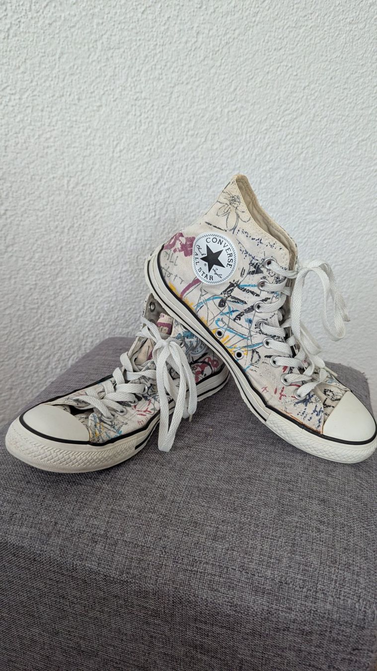 Converse Scarpe da uomo: Converse All Star Chucks Gr. EU 41 bunt limited edition – Usato da Belp venduto da Sunny132