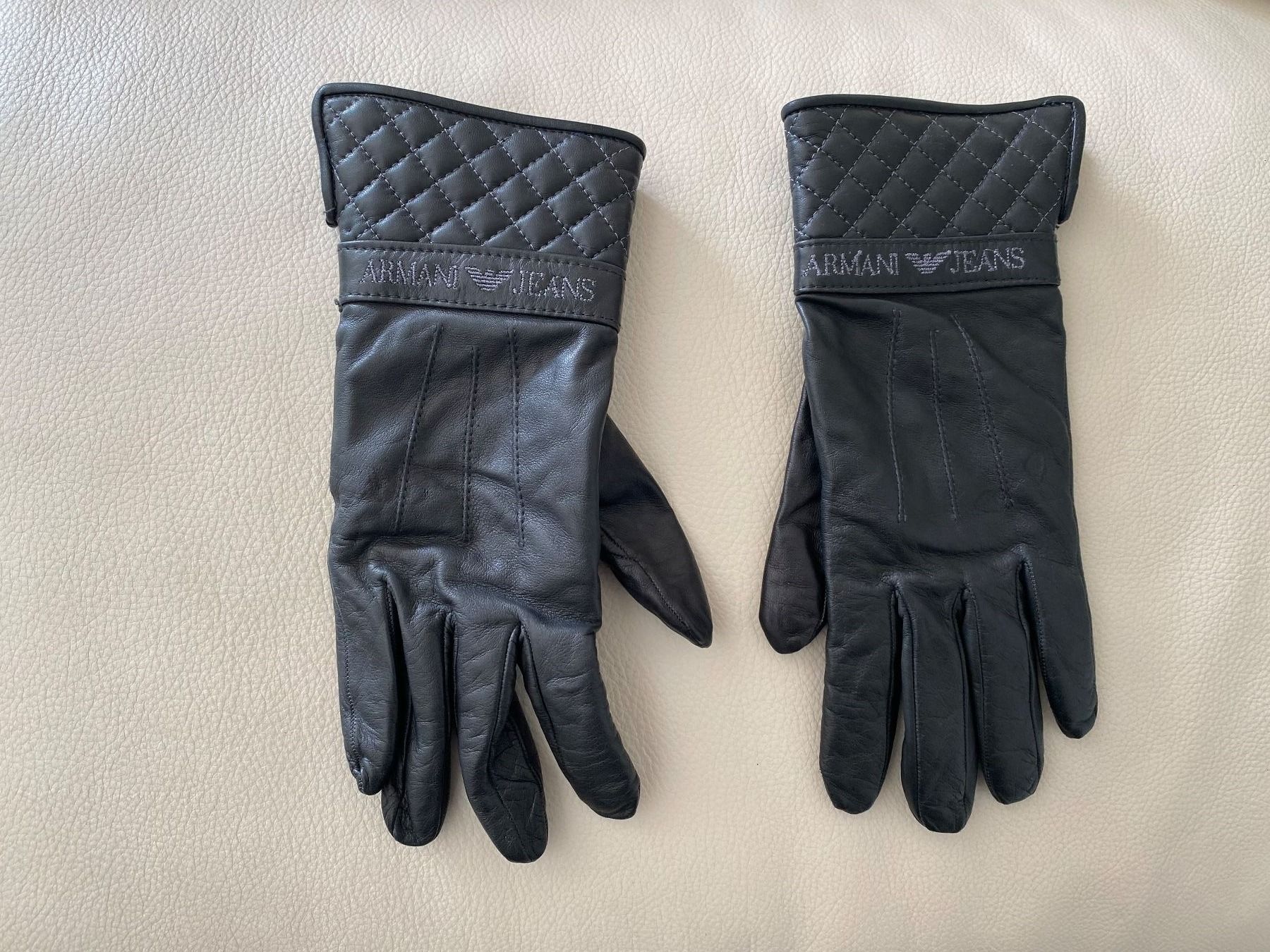 Armani Guanti & manicotti: Perfekter Auftritt - einmalige ARMANI Lederhandschuhe – Nuovo (secondo la descrizione) da Winkel venduto da ferrari2022