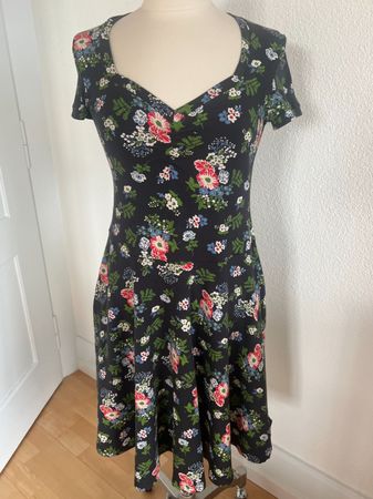 BLUTSGESCHWISTER Damen Kleid in Gr. M