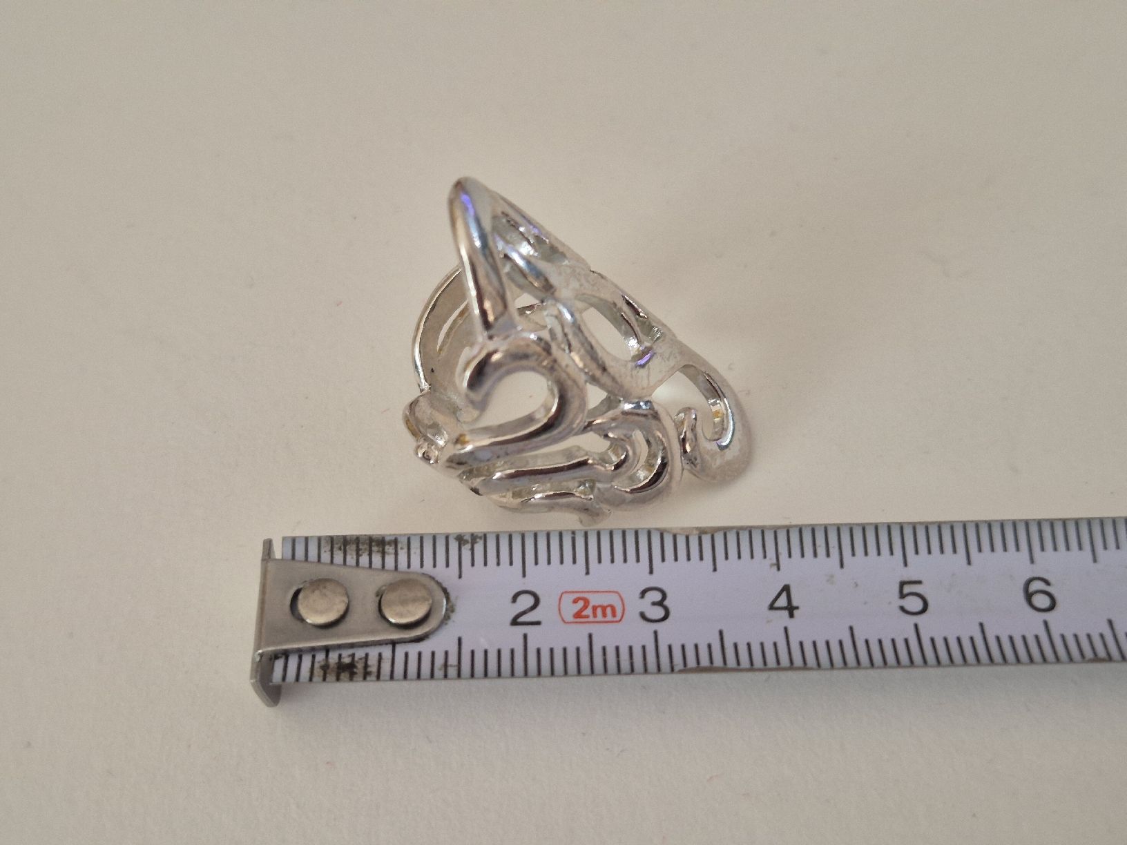 Anelli: Silberfarbener Modeschmuck Ring Unisex – Usato da Russikon venduto da eunicetungol 3