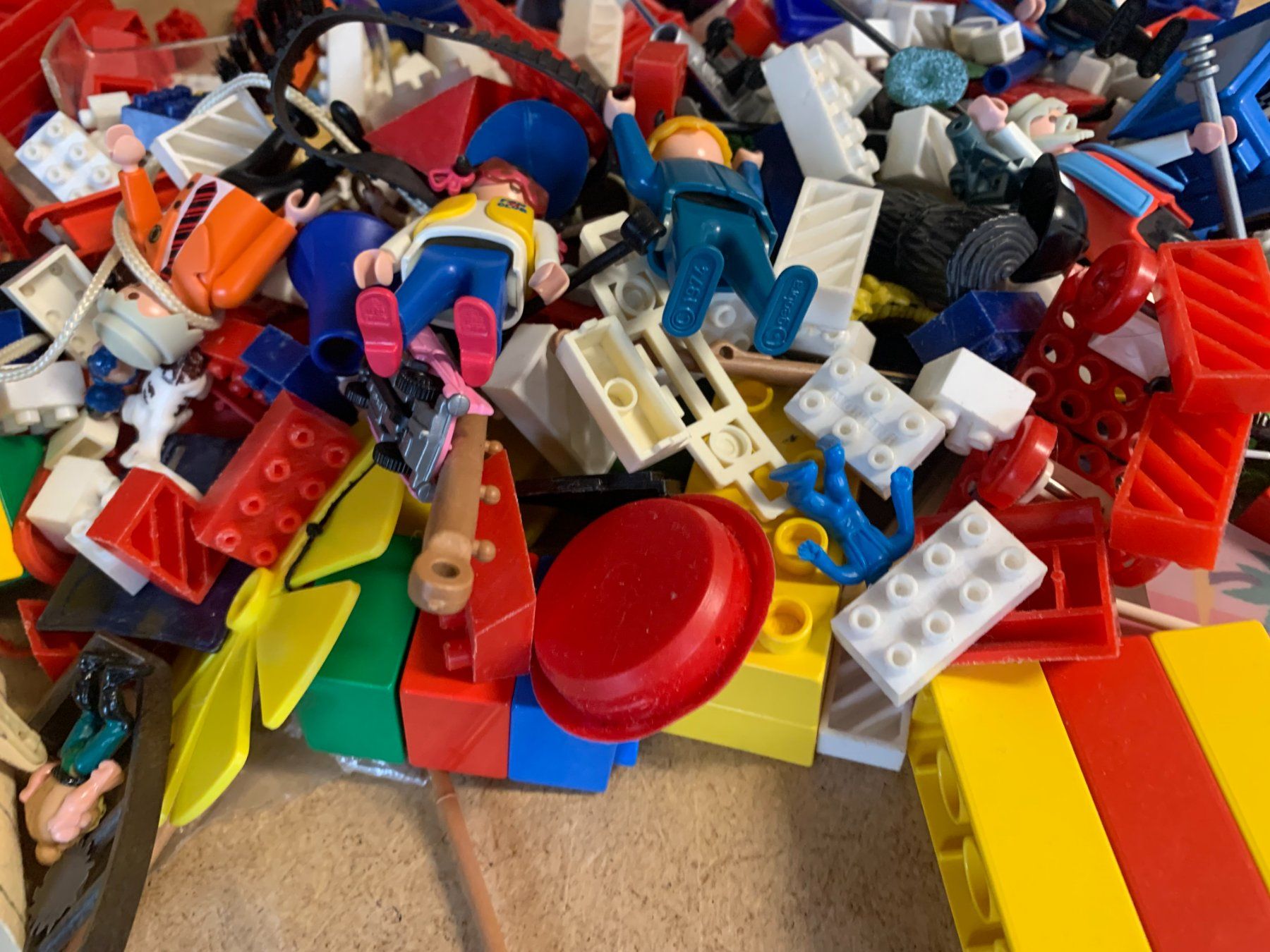 Lego Spielzeuge: Konvolut Lego/Playmobil/Figuren – Gebraucht aus Fislisbach von chili2006 4