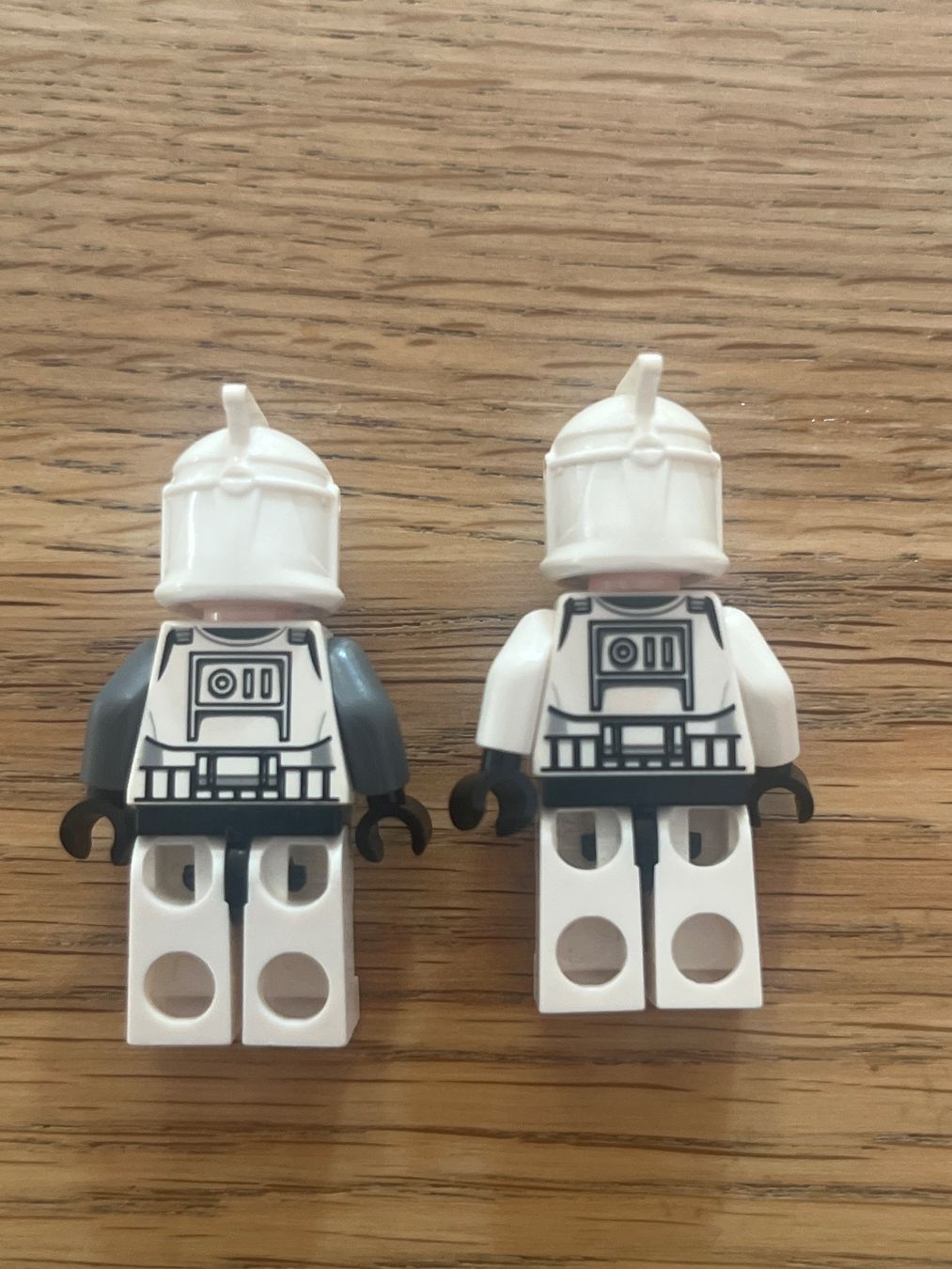 Lego Giocattoli: Lego Star Wars Minifiguren Clone Gunner/Pilot – Usato da Wimmis venduto da Aluethi 1