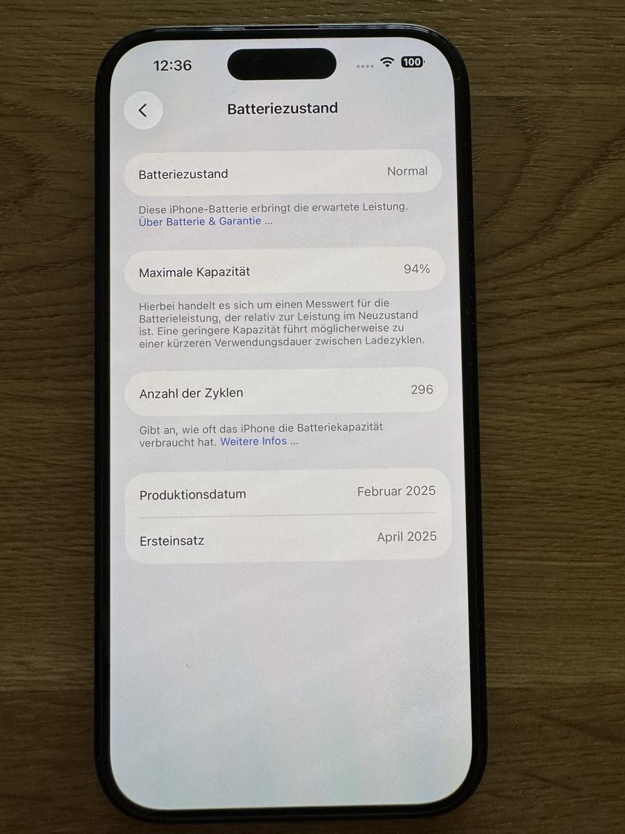Apple Telefoni cellulari / Smartphones: iPhone 16, 256gb, Schwarz, Defekte Rückseite. – Usato da Kriens venduto da TIM20__ 5