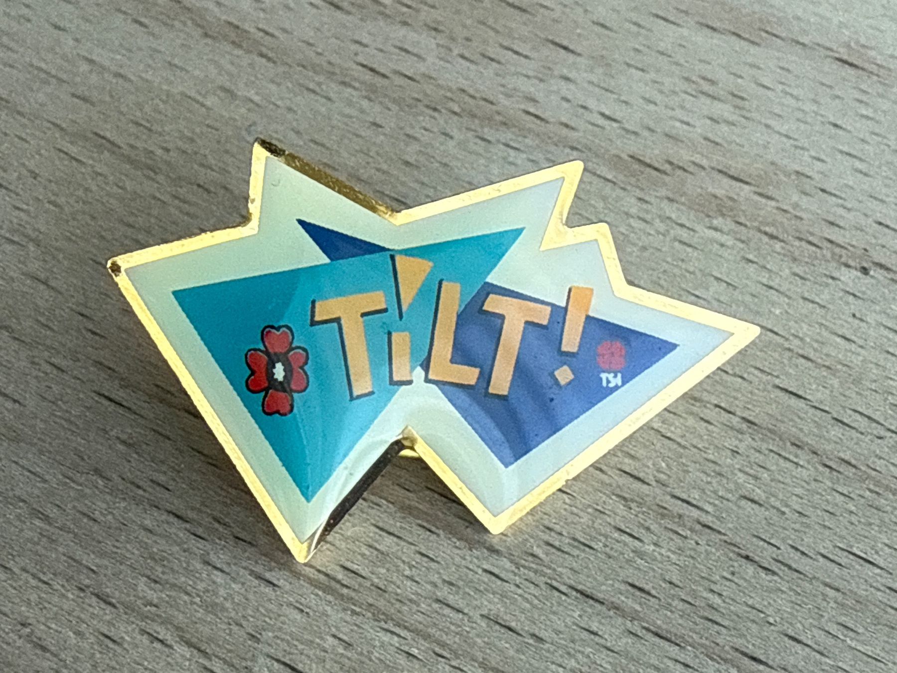 Plaquettes & Badges: Pin TILT! – D'occasion à Glattbrugg par Schweigmatt