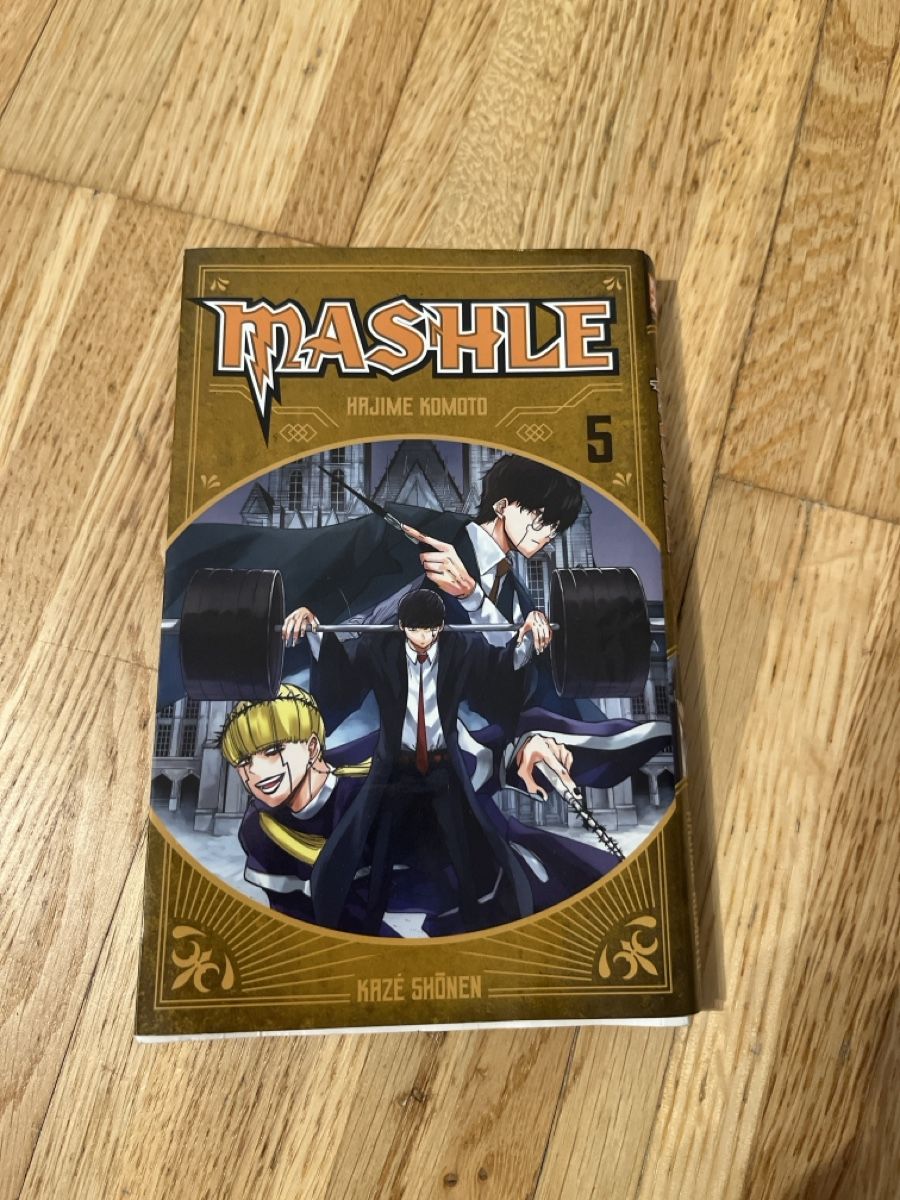 BD: Manga Mashle – Neuf (Voir description) à Vuadens par Chicore 5