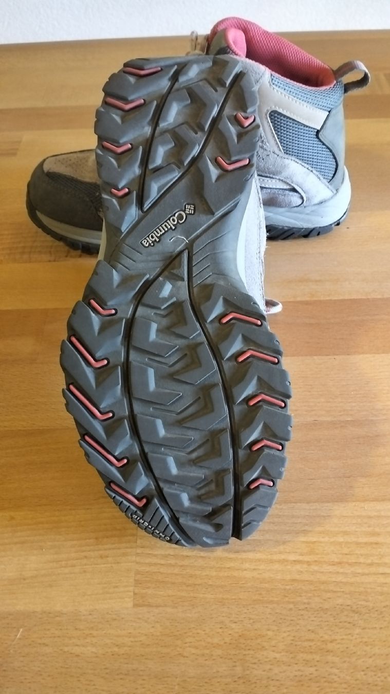 Scarpe da donna: Wanderschuhe Colombia – Usato da Eggiwil venduto da Loego 2