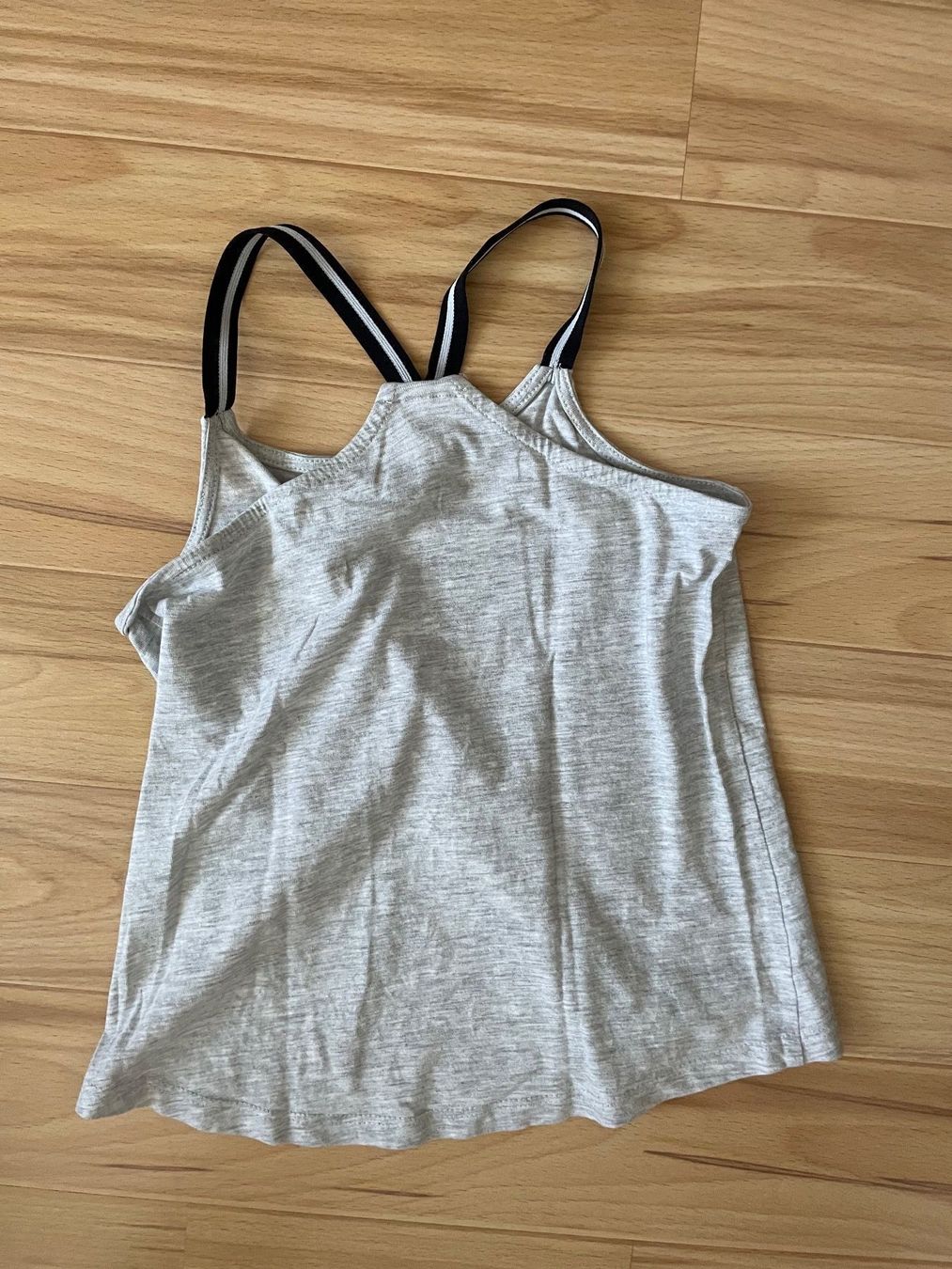 Camicette, T-shirt & Top: Mädchen Träger-Shirt – Usato da Seewen venduto da dvh05 1