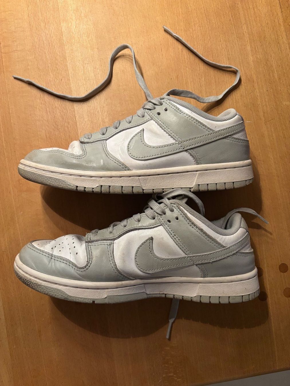 Nike Chaussures hommes: Nike Dunks, grau, Grösse 38.5 – D'occasion à Othmarsingen par nicolealex01