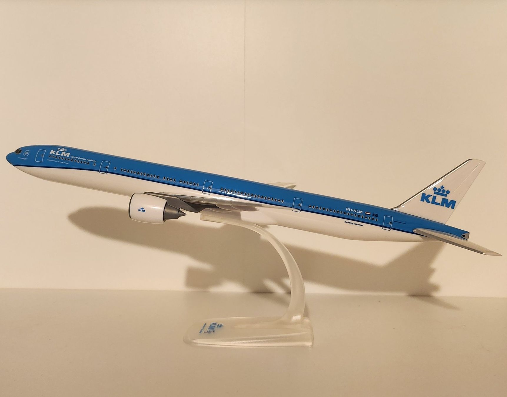 Modellbausätze & Standmodelle: KLM Boeing 777-300ER 1/200 – Gebraucht aus Wittenwil von ced_q8j7 2