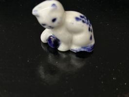 Katzefigur aus Porzellan,