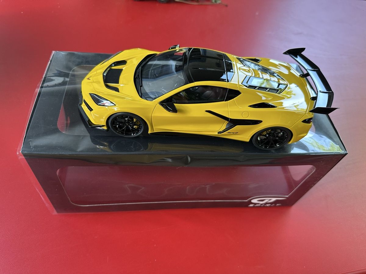 Chevrolet Modellini d'auto: Chevrolet Corvette C8 ZR1 1:18 – Usato da Ueken venduto da crxundevo8