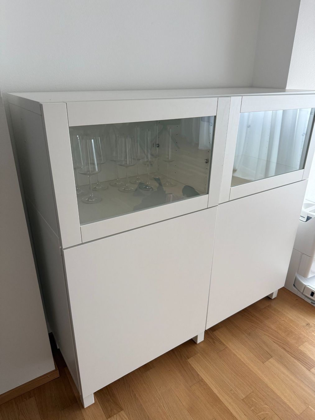 Ikea Schränke: IKEA BESTÅ Schrank mit Glastüren – Gebraucht aus Basel von gul_b99z 1