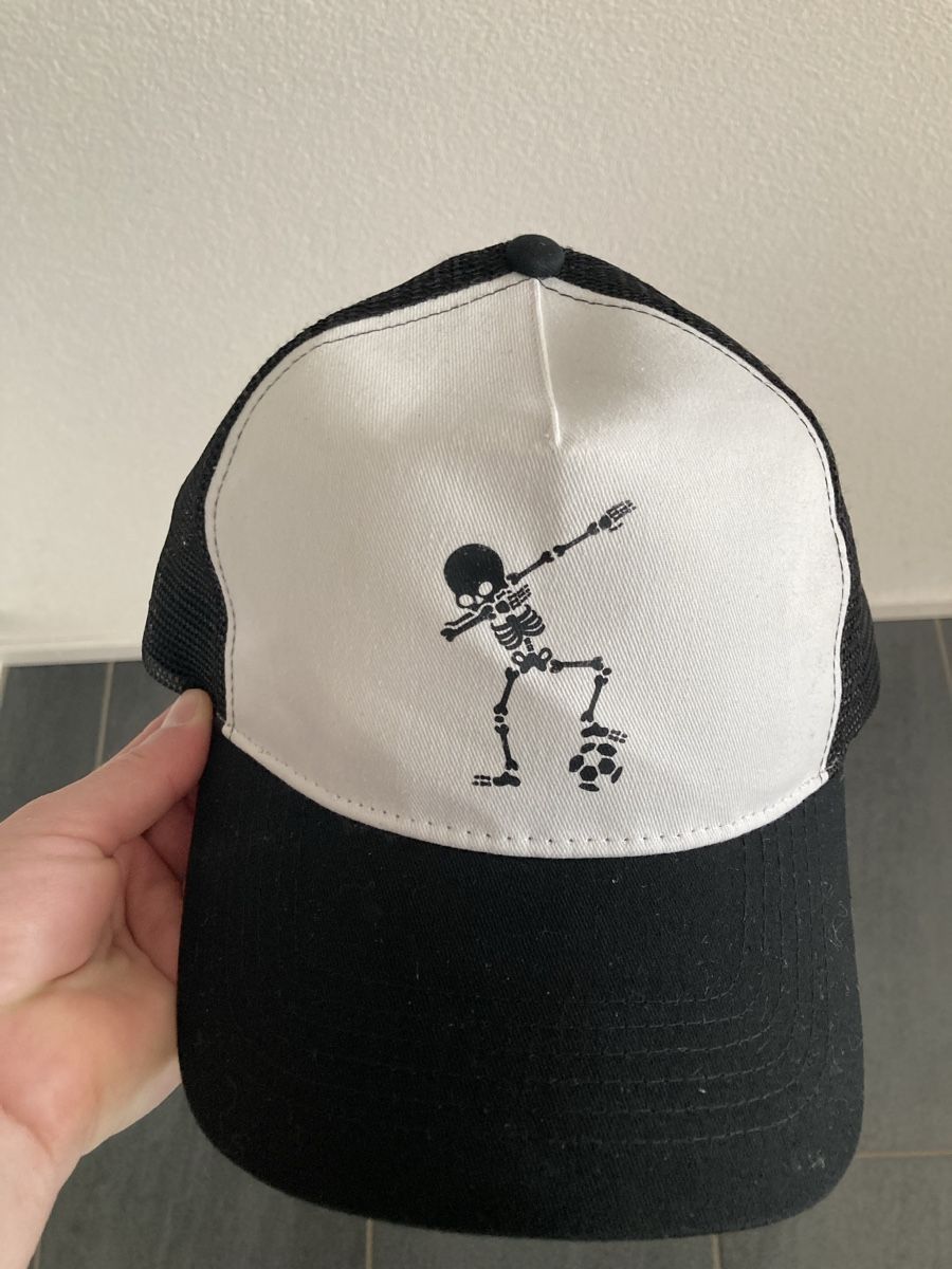 Chapeaux, bonnets & casquettes: Beechfield Cap – D'occasion à Andelfingen par Elareb