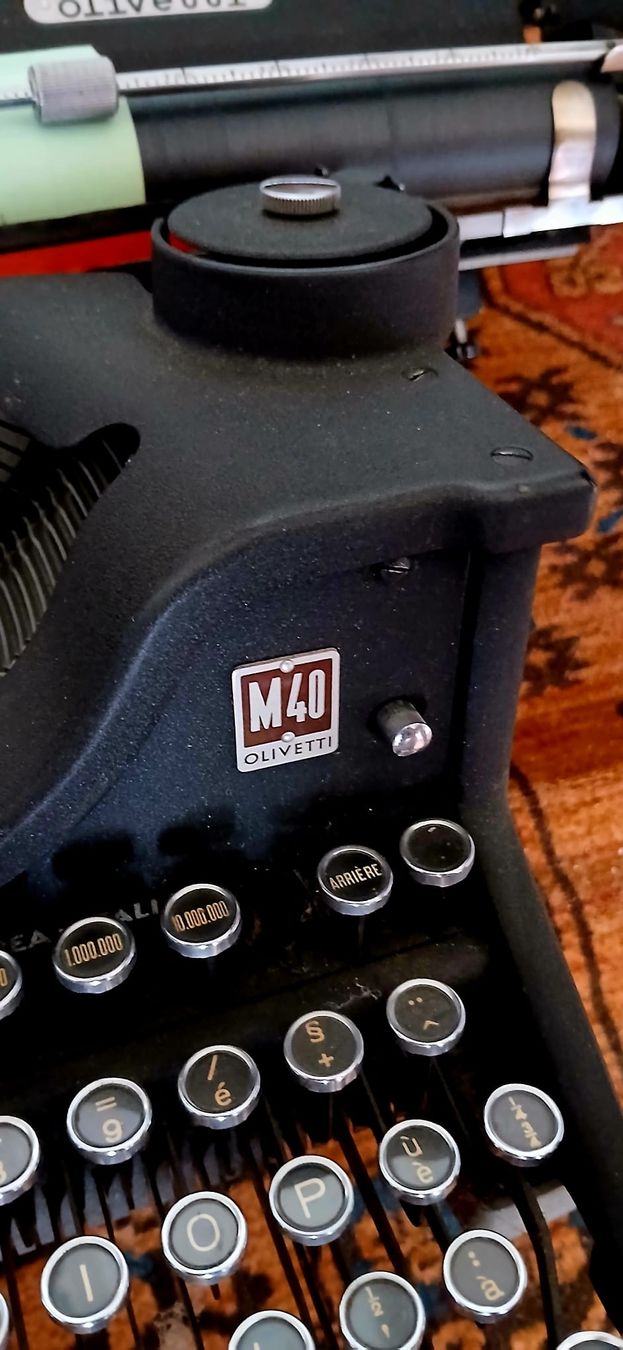 Olivetti Machines à écrire: Machine à écrire Olivetti – D'occasion à Cornaux NE par sam_dy77 3