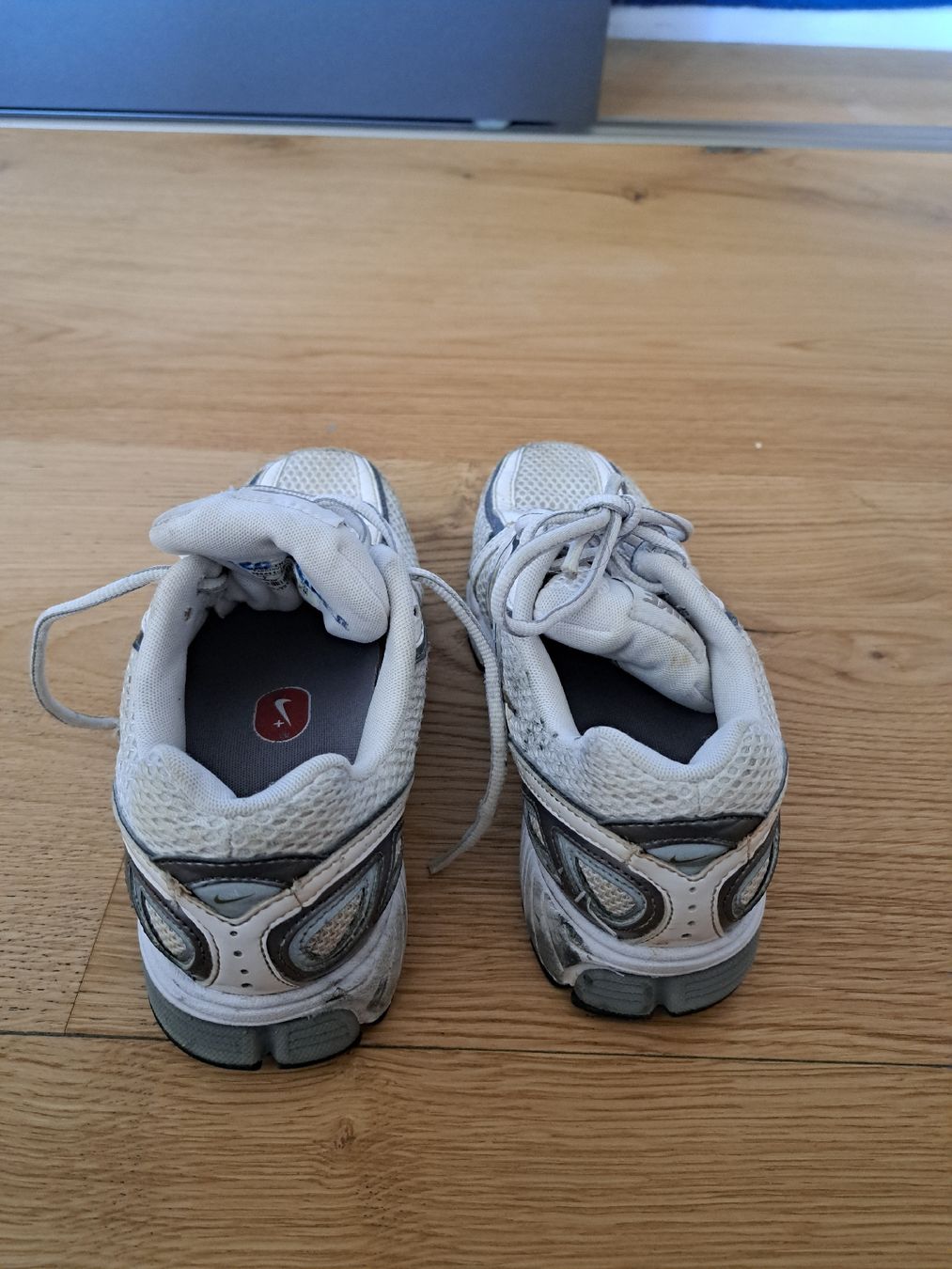 Nike Chaussures femmes: Nike Sneaker – D'occasion à Andwil SG par zue_b9bt 2