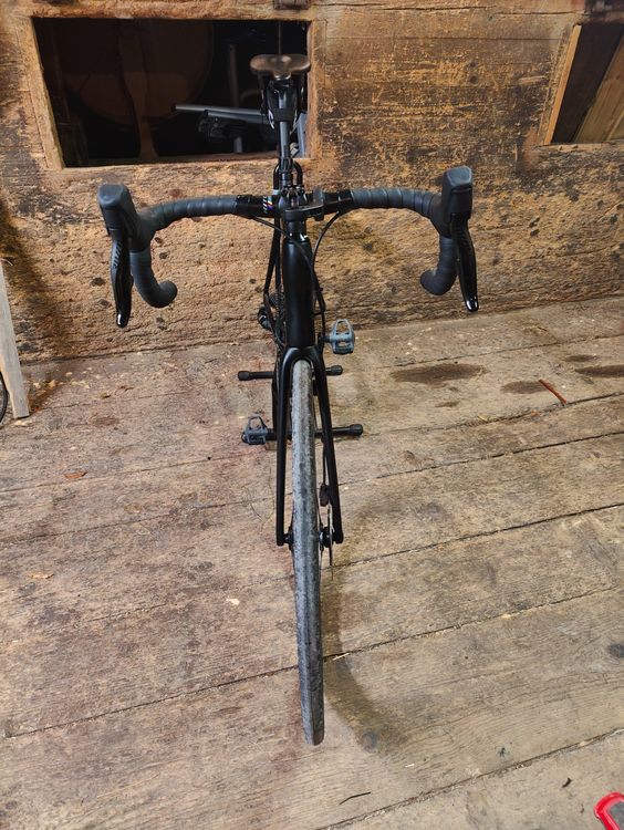 Price Vélos: Top Rennrad Carbon Gr. 56 Frisch ab Grossen Service – D'occasion à St. Gallen par ives13 1