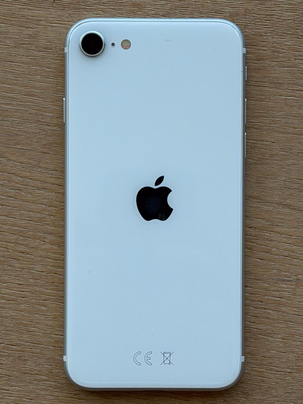 Apple Telefoni cellulari / Smartphones: iPhone SE 2. Gen 64GB Weiss – Usato da Herzogenbuchsee venduto da Surfandsell 1