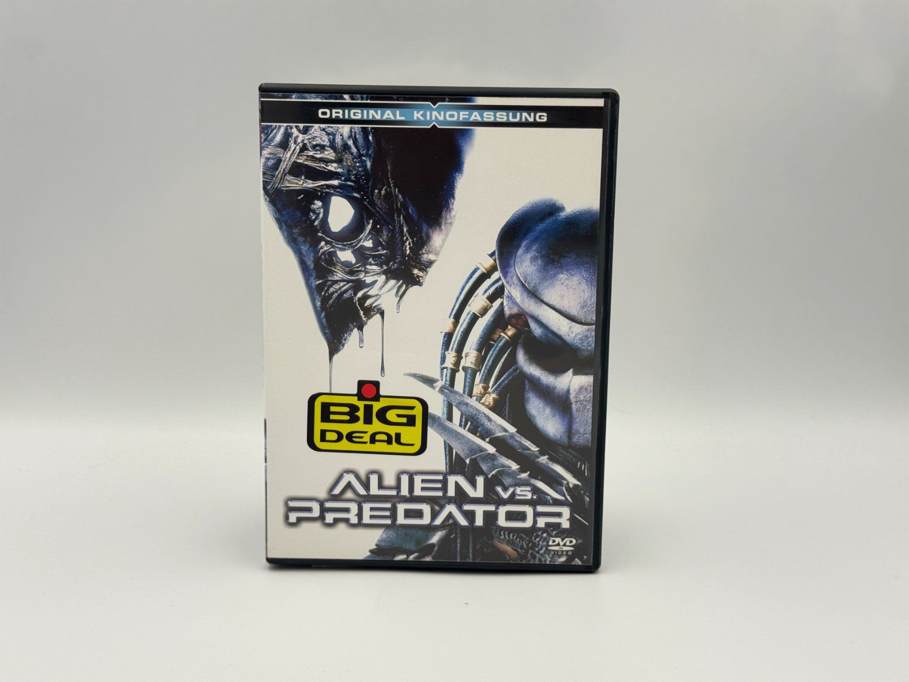 Tutti i DVDs: ALIEN VS. PREDATOR - Versand A-Post nur CHF 2.50! – Usato da Siblingen venduto da goodprice24