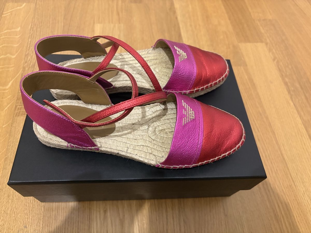 Armani Scarpe da donna: Armani Espadrilles / Sandalen – Usato da Oetwil a.d. Limmat venduto da DG91 1