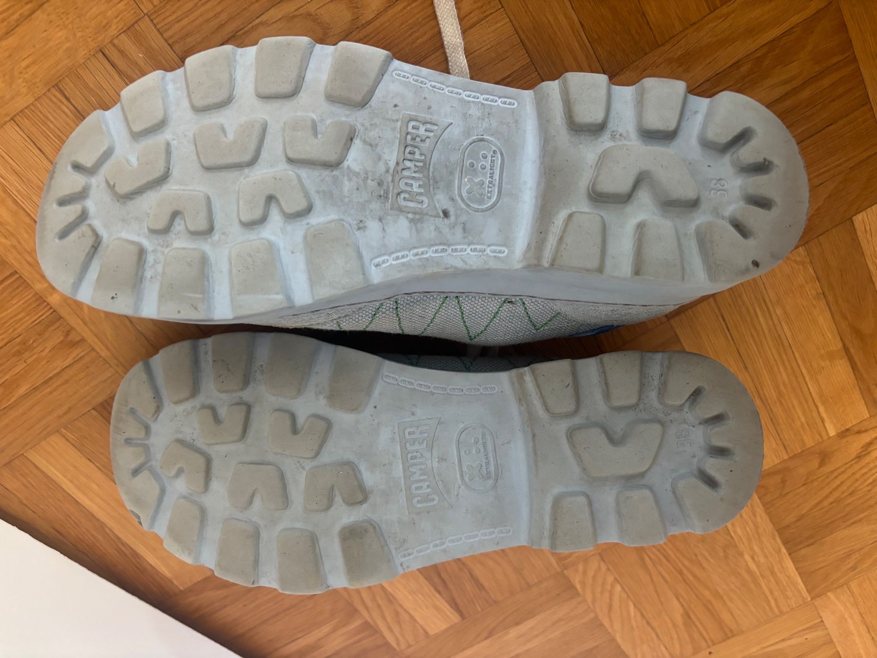 Camper Damenschuhe: Camper Brutus Sneakers in Hellblau – Gebraucht aus Adliswil von buchstabensuppe 4