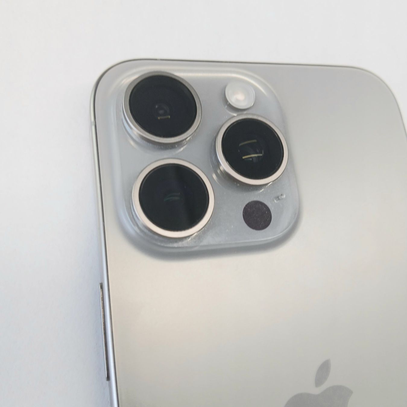 Apple Telefoni cellulari / Smartphones: Iphone 15 Pro Max 256 GB – Usato da Rohrbachgraben venduto da claude.vetsch 4
