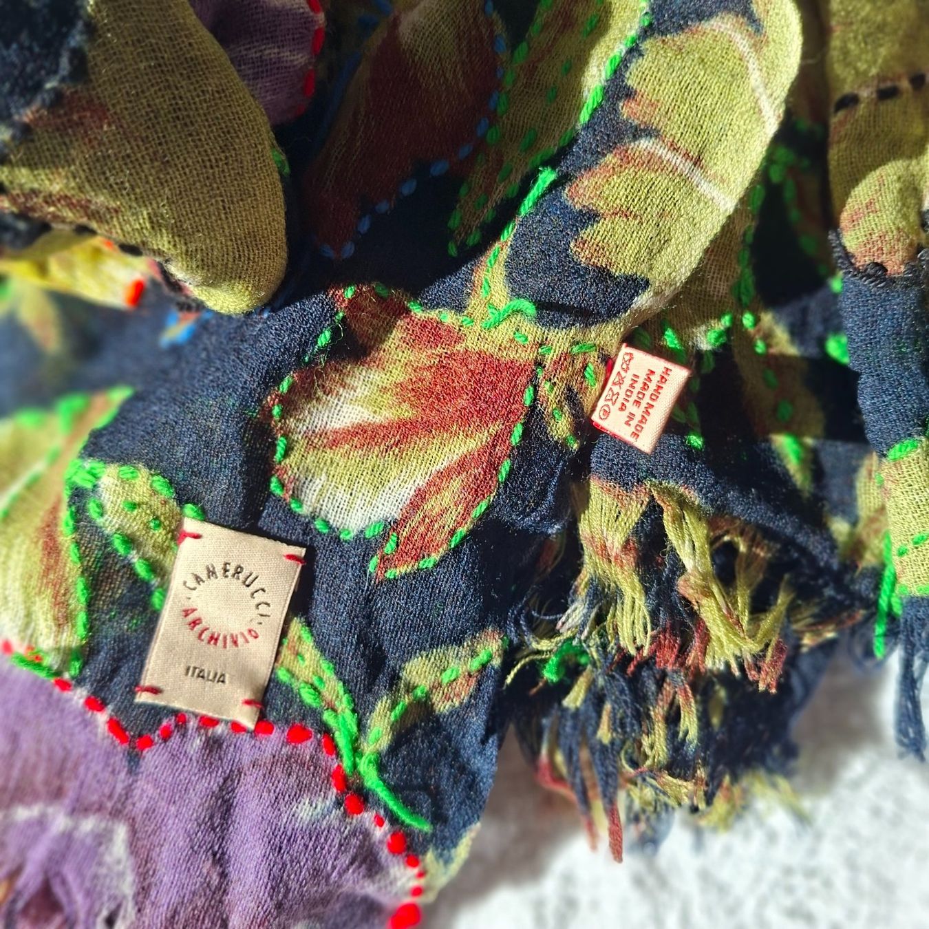 Foulard & Sciarpe: Dekorativer Schal – Usato da Stäfa venduto da meridianum 1