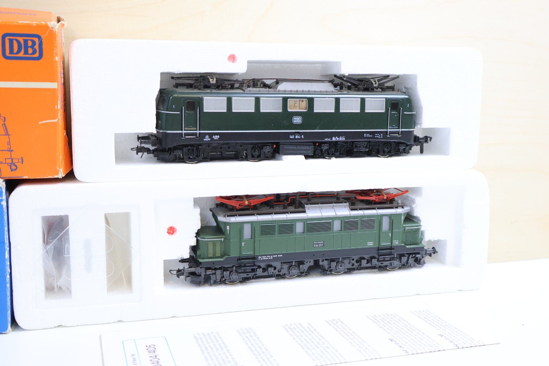 Roco Modellini di ferrovie: ROCO 2 x E-Loks - H0 DC Doppelpack – Usato da Winterthur venduto da Monstera 2