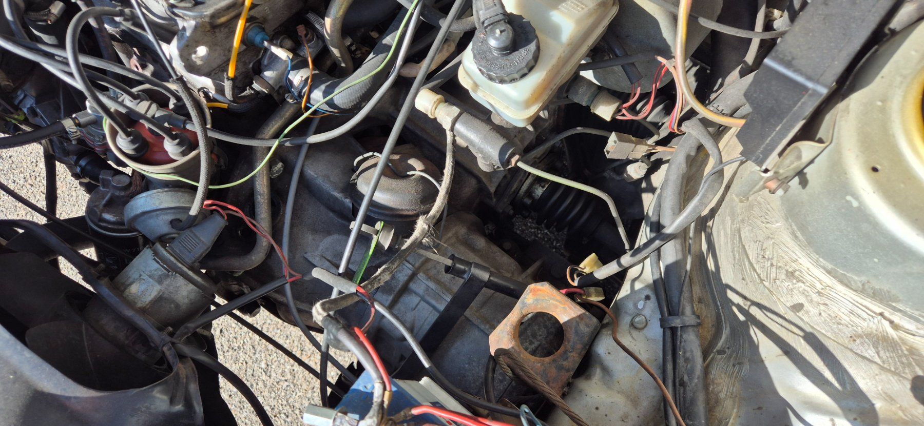 Volkswagen Tutti pezzi di ricambio auto: Golf 1 Automatikgetriebe – Usato da Riggisberg venduto da Mahali04 3
