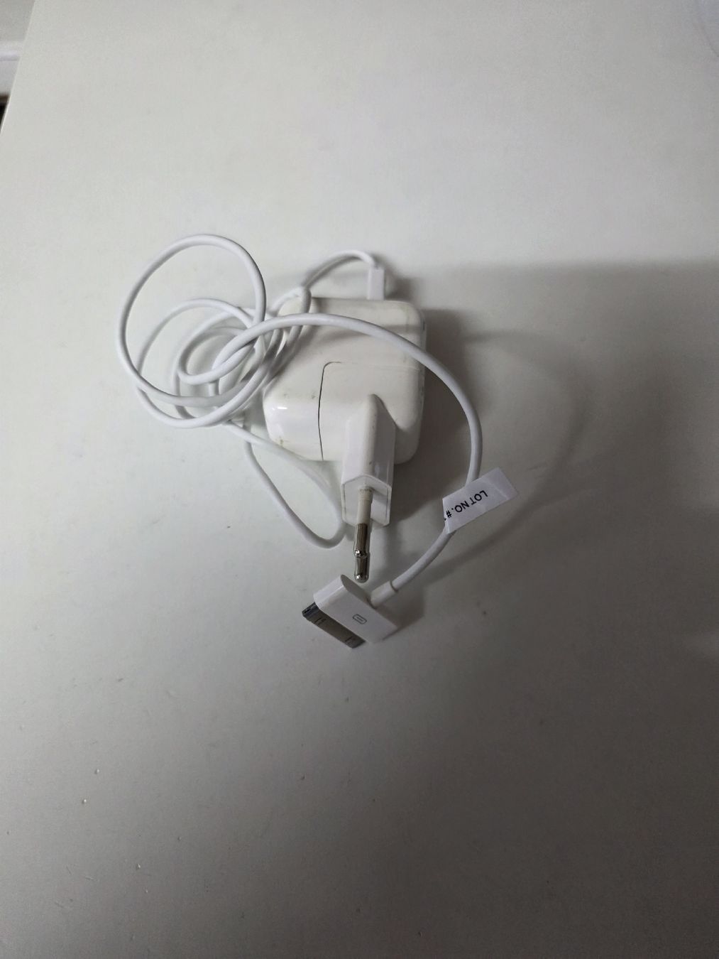 Caricabatterie: Apple iPod USB Power Adapter  – Usato da Dorf venduto da Echo_Elements
