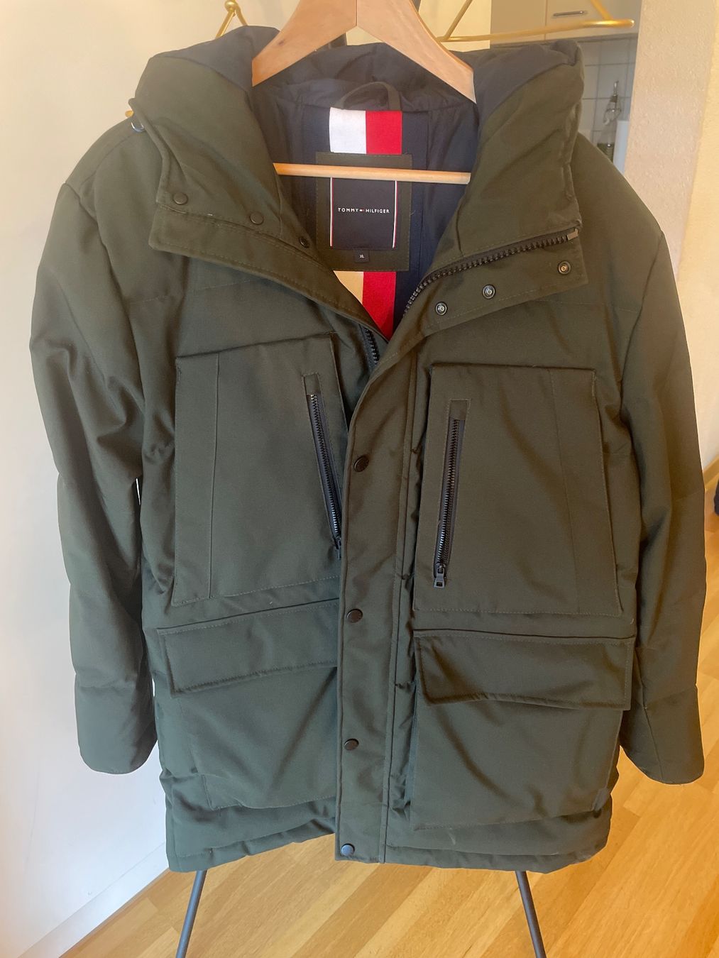 Tommy Hilfiger Giacche: Tommy Hilfiger Winter Daunenjacke – Nuovo (secondo la descrizione) da Luzern venduto da dia_8t26