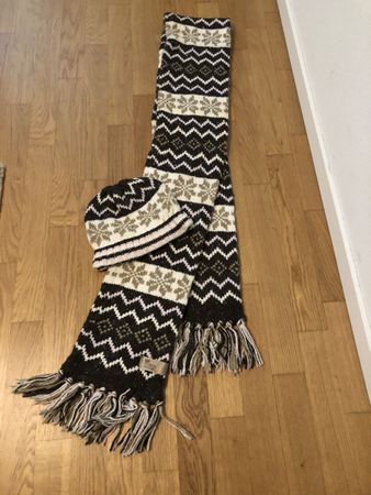 Wintermütze und Schal von GAP, Wolle