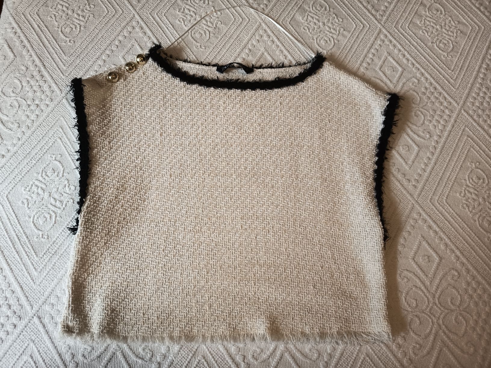 Zara Top: Zara Top beige short sleeve – Nuovo (secondo la descrizione) da Basel venduto da beg_6v7r
