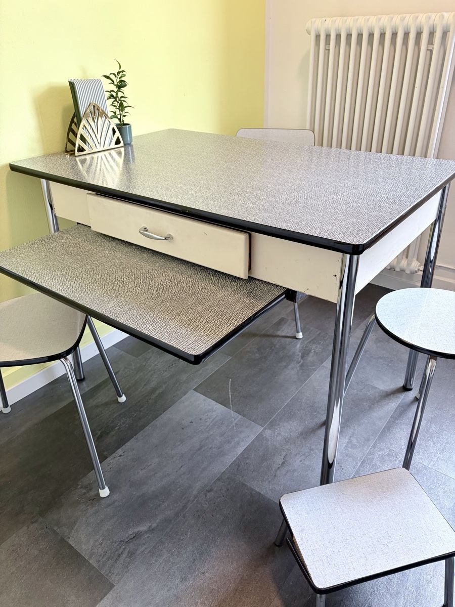 Set di tavolo e panche: Kelko Tisch & 2 Stühle mit Hocker und Abstellhocker – Usato da Zuchwil venduto da rah_fjs9 1