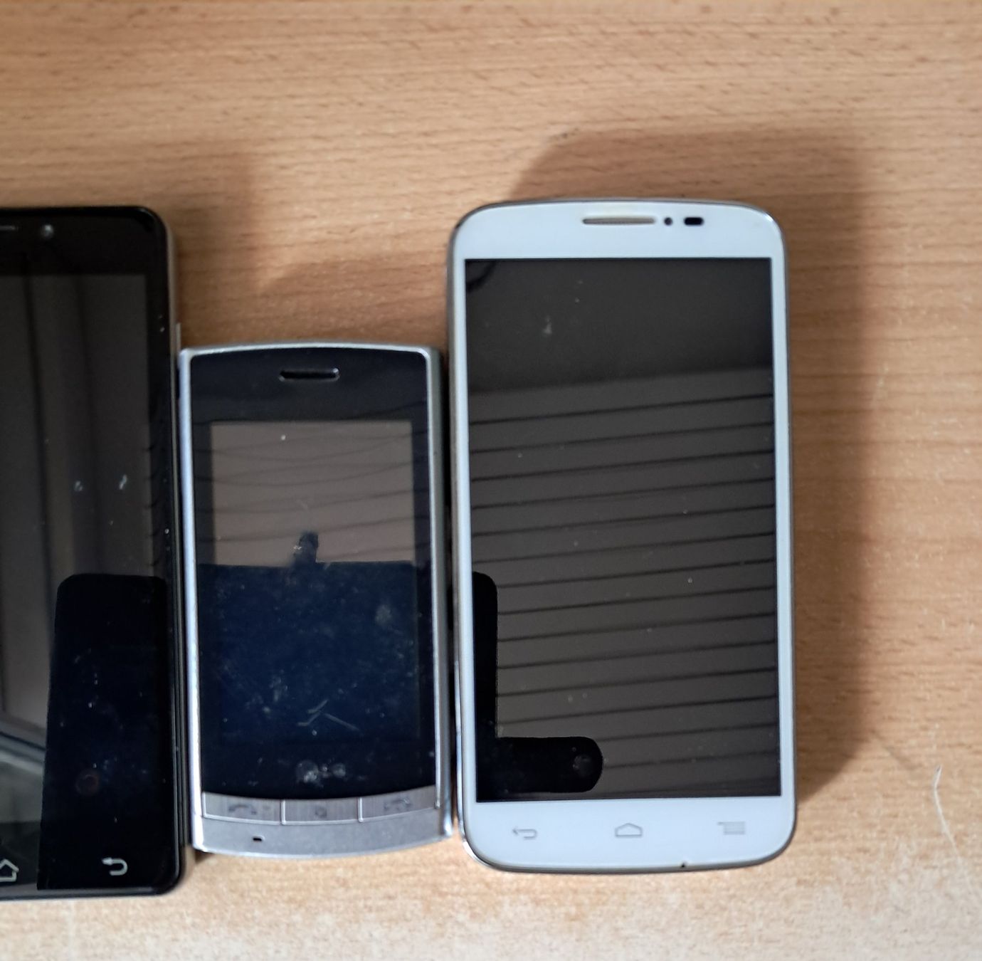 Telefoni cellulari / Smartphones: Handy und Smartphones – Usato da Glattbrugg venduto da mah_c5jk 3