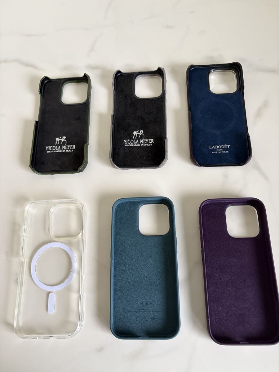 Apple Coques & Protection écran: Six iPhone 16 Pro cases one is LABODET – Neuf (Voir description) à Cologny par sab_xh7v 1