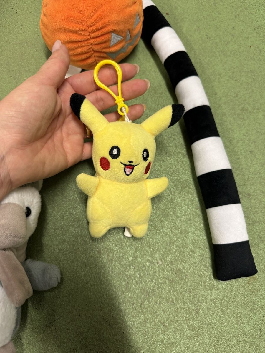 Giocattoli: Plüschtiere Set, Hase, Pikachu, Pinguin uvm. – Usato da Jona venduto da Good_luck_ 3