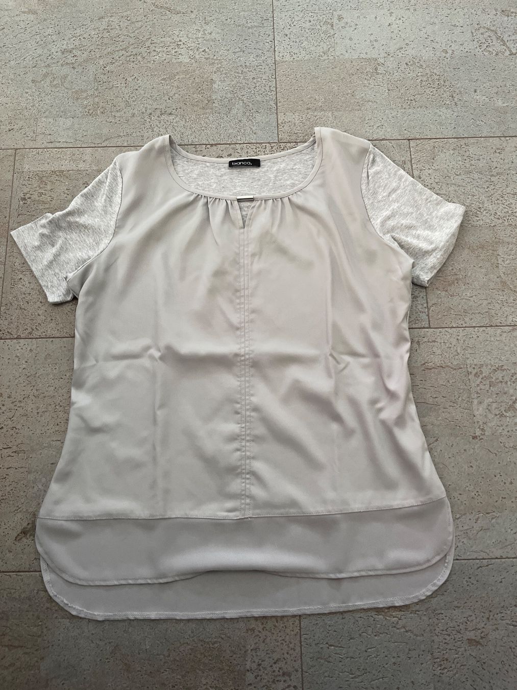 T-shirt: Blanca T-Shirt – Usato da Roggliswil venduto da Eishockeygirl