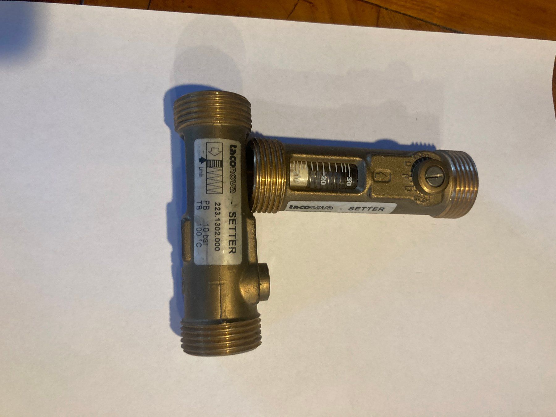 Radiatori: 2 Tacanova vannes d'équilibrages pour chauffage – Usato da Bourrignon venduto da filledemai