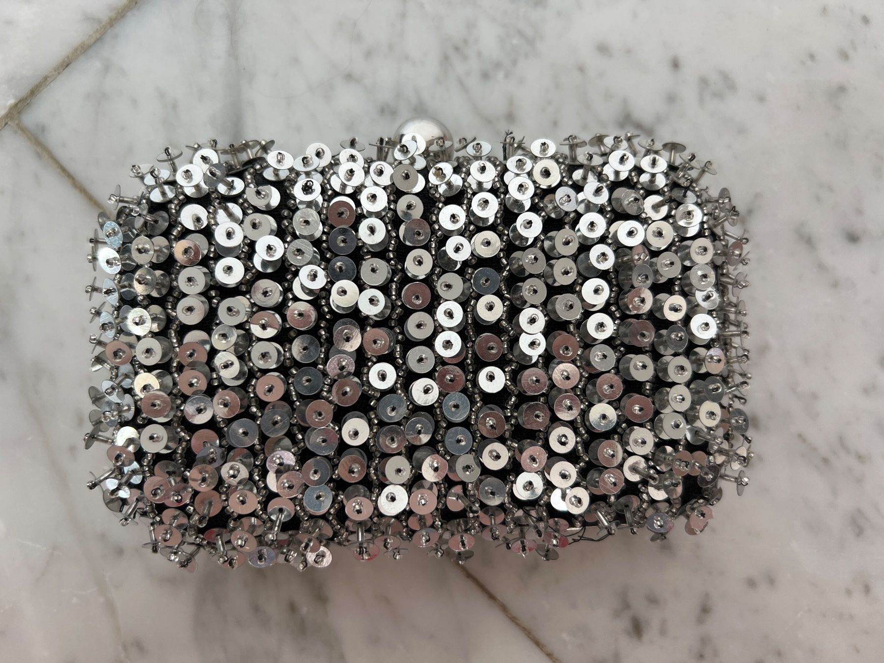 Zara Taschen für Damen: Silberne Tasche mit Pailletten – Neu (gemäss Beschreibung) aus Seewen SO von HappyHappyHappy 1