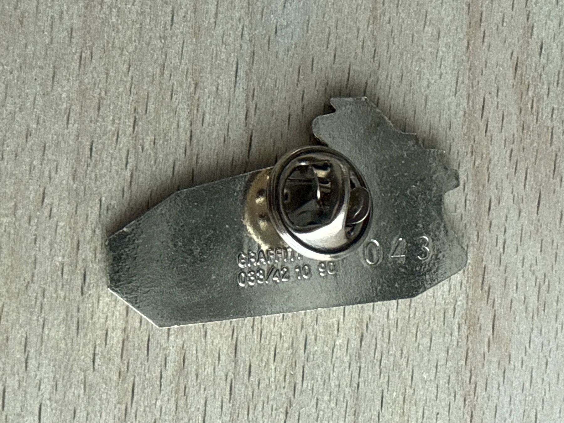 Placchette & Badge: Pin Kapelle Hans Muff Menznau – Usato da Glattbrugg venduto da Schweigmatt 1
