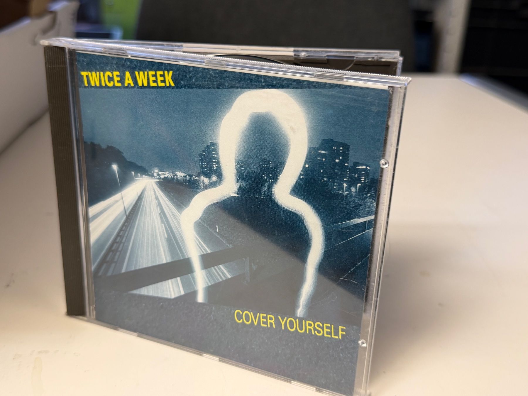 CD: Twice A Week - Cover Yourself - SRA04A – Usato da Küsnacht ZH venduto da JazzRecords