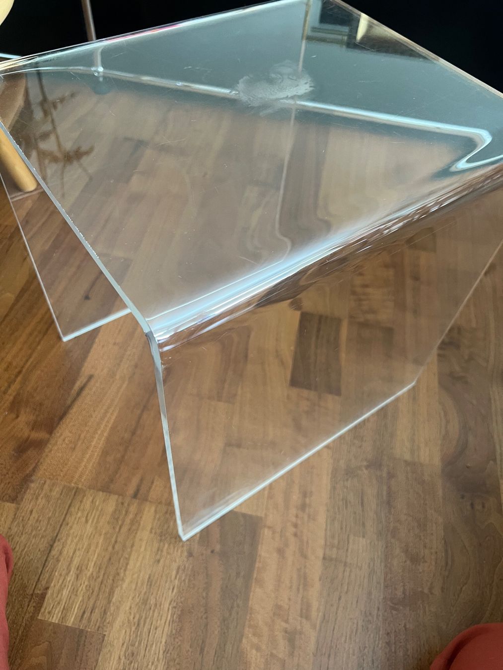 Tavoli: Acryl Plexiglas Beistelltisch Vintage – Usato da Jona venduto da Sariksa 1