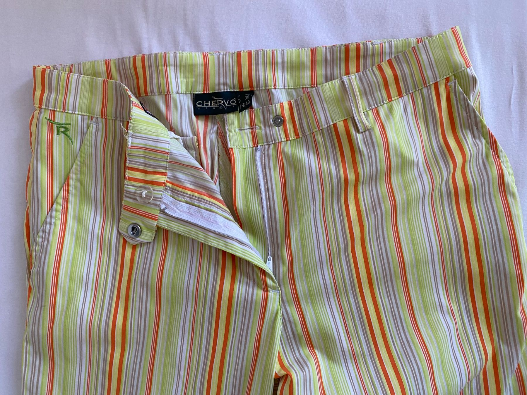 Jeans: leichte Stretch Sommer Damenhose CHERVO Gr. 38 – Usato da Niederrohrdorf venduto da park5 2