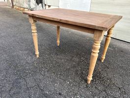 Industrie Tisch helles Holz, 120 x 80 cm, mit 4 gedrechselte