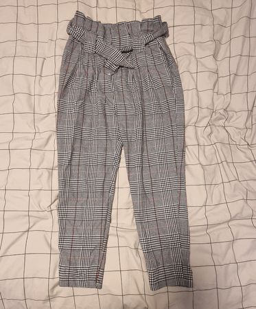 Stoffhose in Hahnentrittmuster