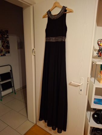 Schwarzes Abendkleid