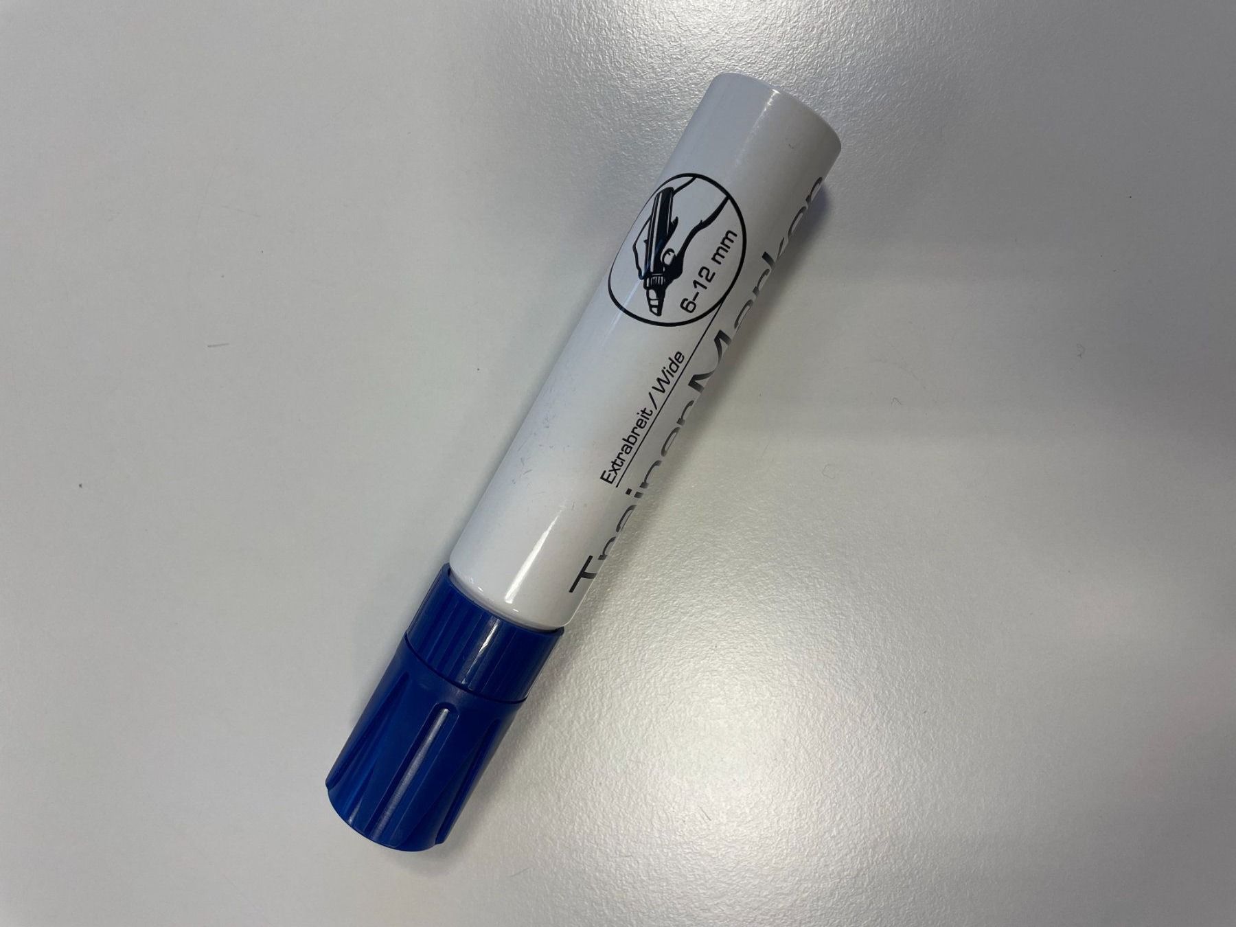 Penna & Evidenziatori: Trainer Marker Extrabreit 6cm - 12cm , Farbe Blau – Usato da Zug venduto da Cry71 1