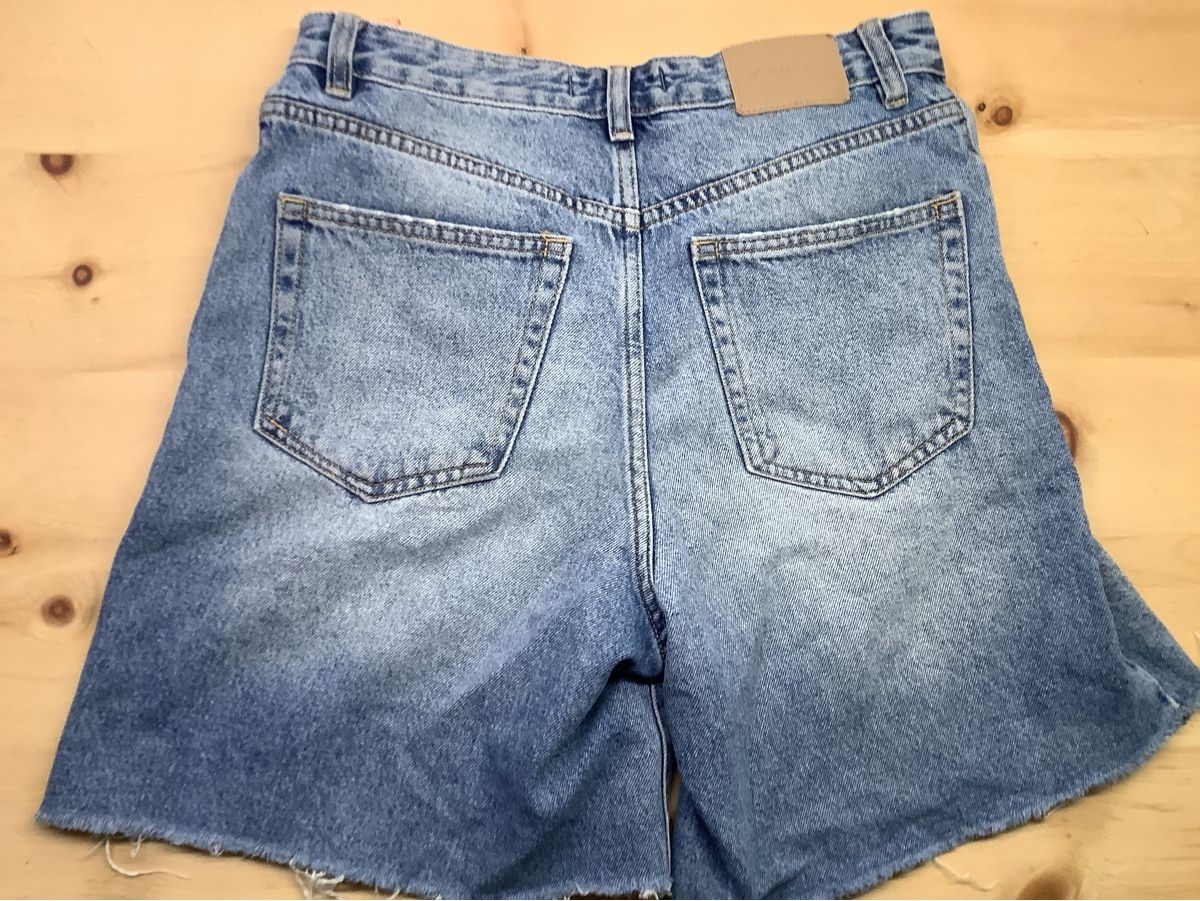 Pull&Bear Pantaloni: Jeans Shorts Pull&Bear Grösse 36 – Usato da Egg b. Zürich venduto da coremamo 1